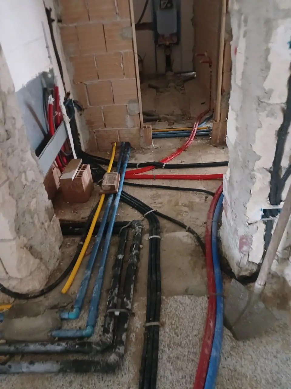 Ristrutturazioni Casa a Rotondella (MT) – Specialisti in Pittura, Cartongesso e Impianti Certificati