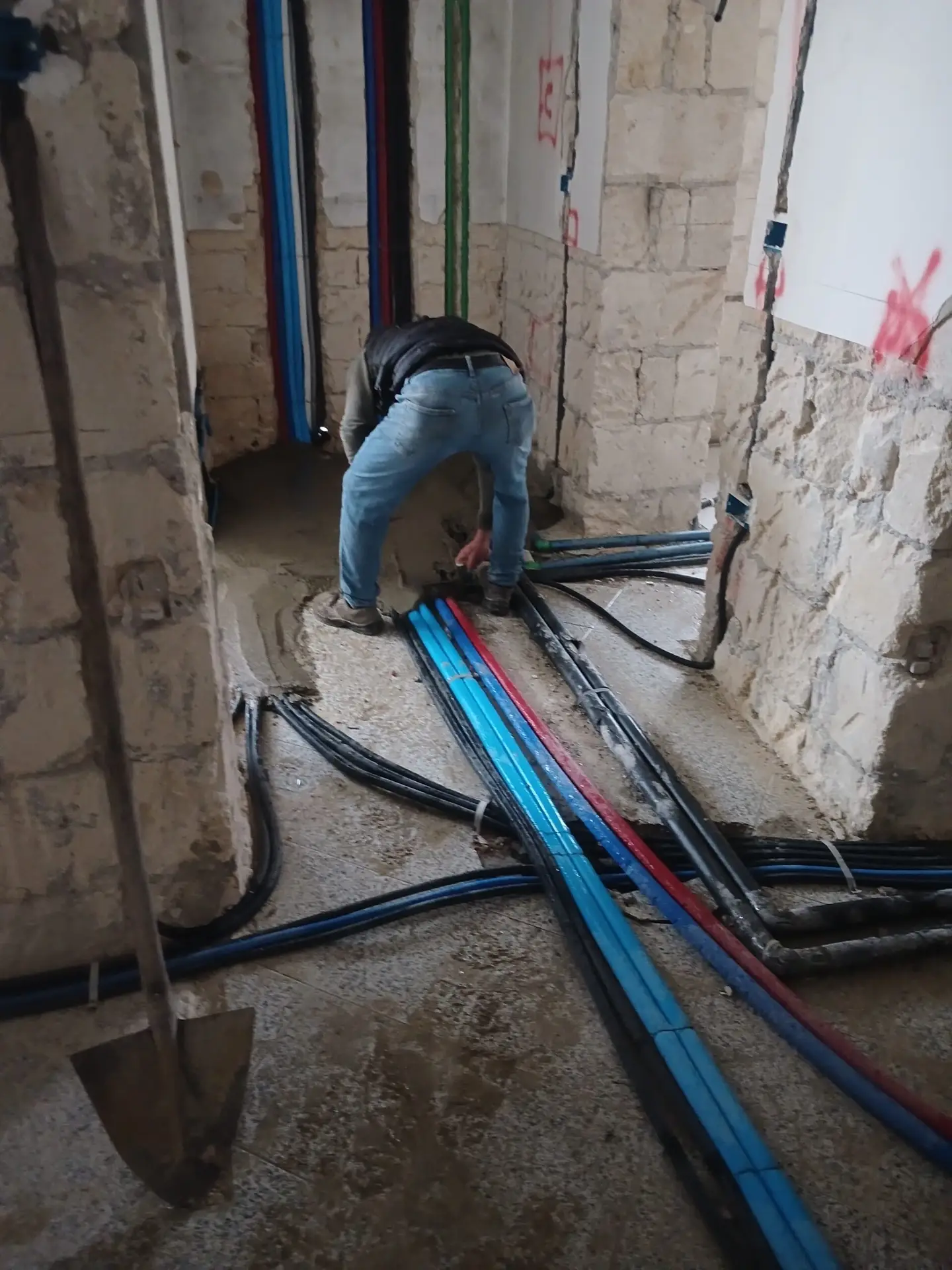 Ristrutturazioni Casa a Rotondella (MT) – Specialisti in Pittura, Cartongesso e Impianti Certificati