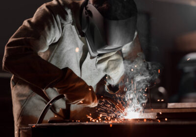 21-stock-photo-worker-9